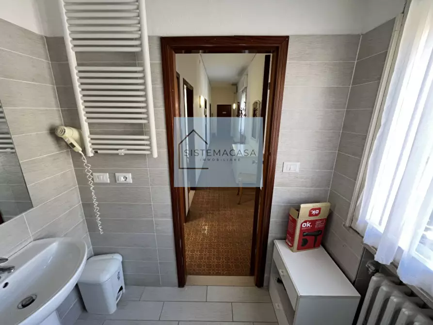 Immagine 29 di Appartamento in vendita  in Viale Monreale a Cervia