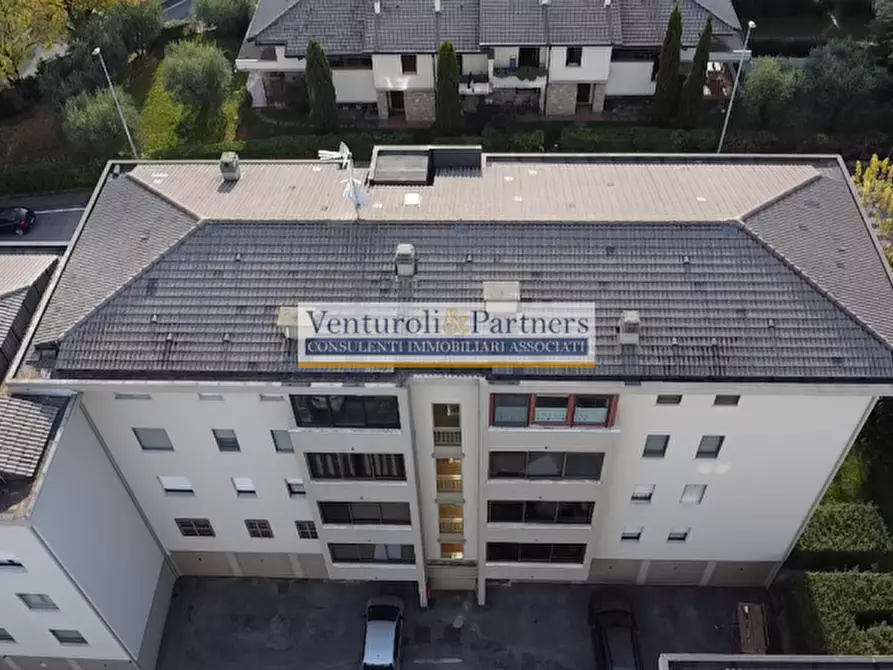 Immagine 10 di Appartamento in vendita  in Via Grezze a Desenzano Del Garda