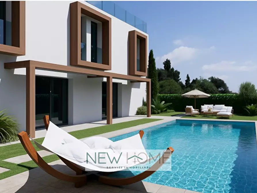 Immagine 3 di Villa in vendita  in via adige 2 a Peschiera Del Garda