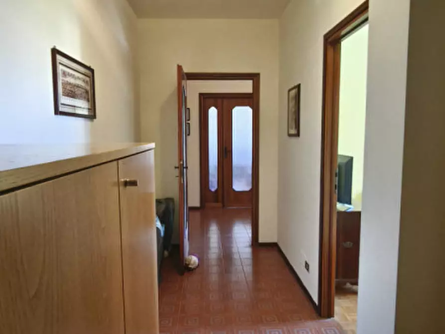 Immagine 10 di Appartamento in vendita  in Via Bonmoschetto a San Remo