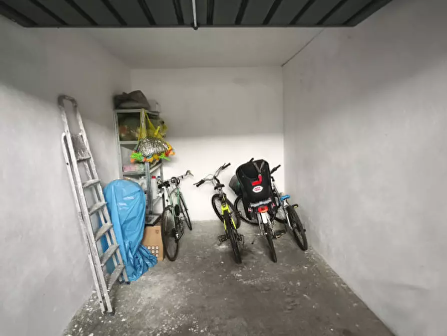 Immagine 19 di Appartamento in vendita  in Via Bonmoschetto a San Remo