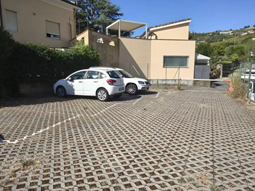 Immagine 20 di Appartamento in vendita  in Via Bonmoschetto a San Remo