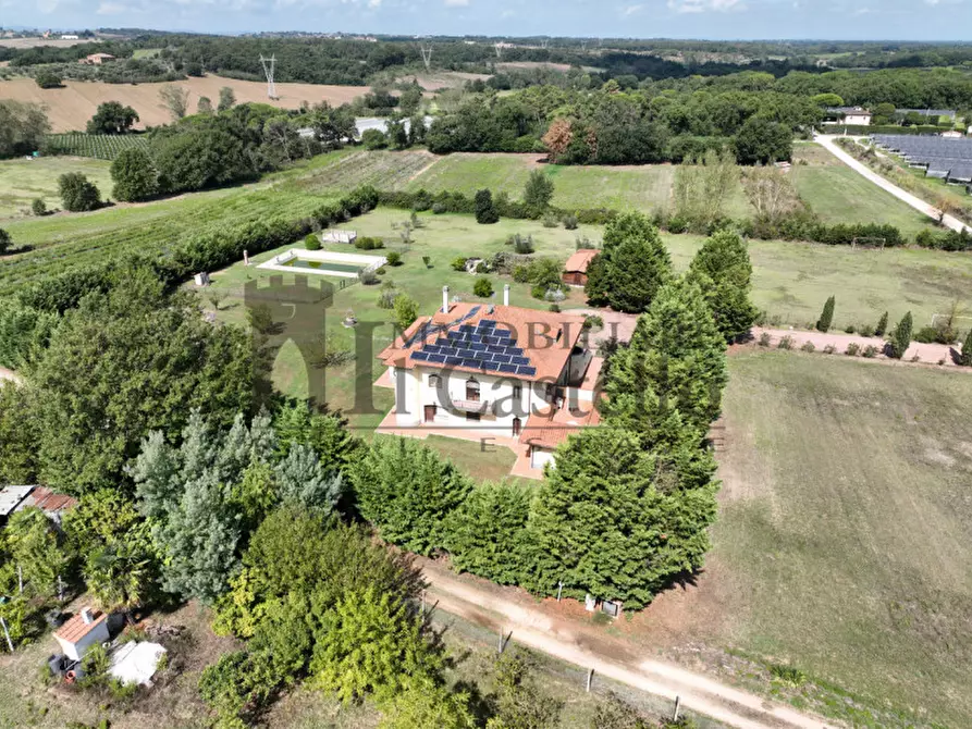 Immagine 7 di Villa in vendita  in Località Nonni a Castiglione Del Lago