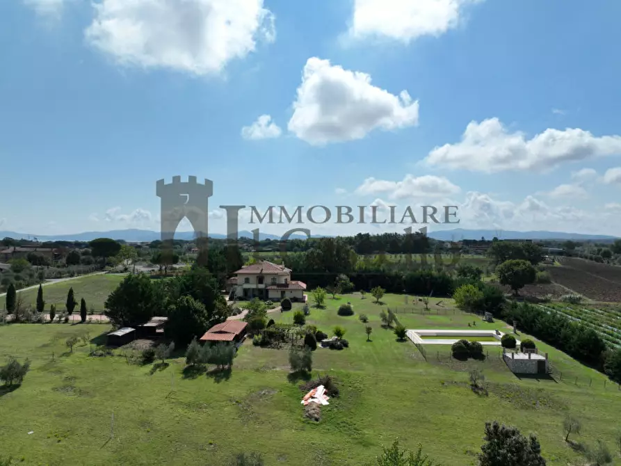 Immagine 12 di Villa in vendita  in Località Nonni a Castiglione Del Lago