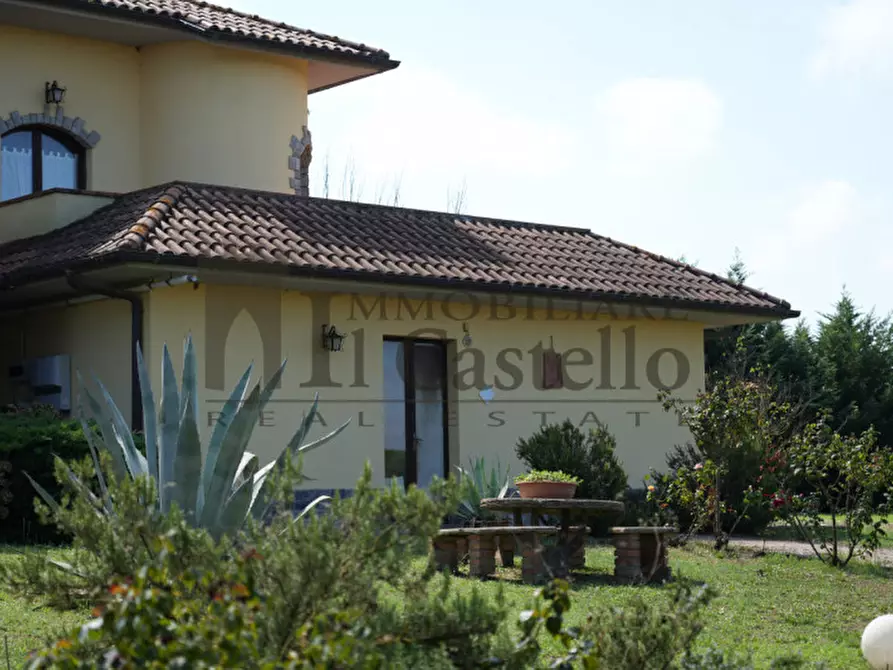 Immagine 17 di Villa in vendita  in Località Nonni a Castiglione Del Lago