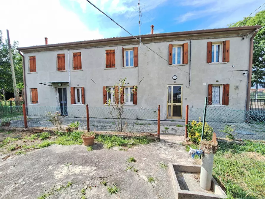 Immagine 2 di Casa indipendente in vendita  a Rovigo