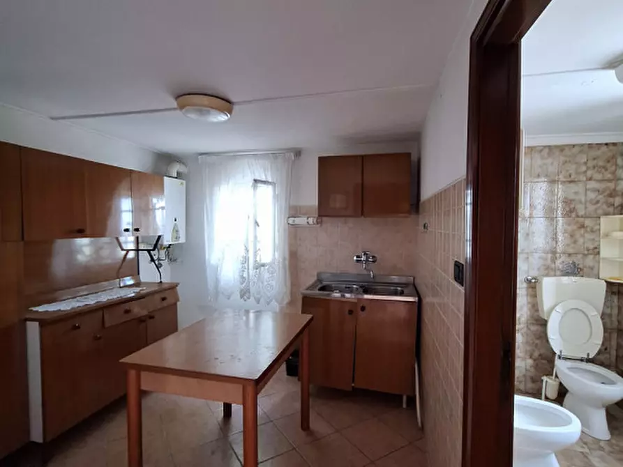 Immagine 11 di Casa indipendente in vendita  a Rovigo