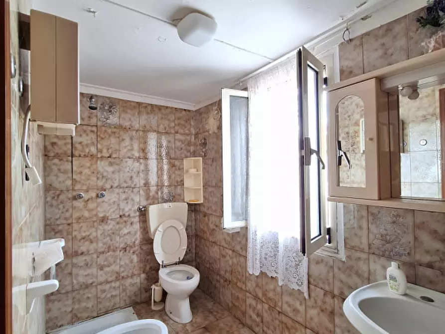 Immagine 12 di Casa indipendente in vendita  a Rovigo