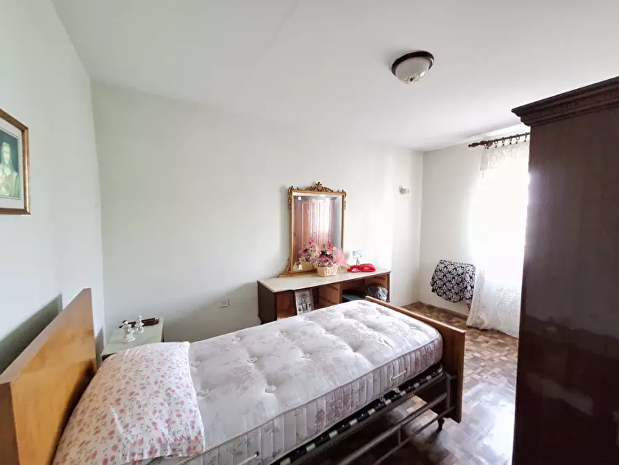 Immagine 14 di Casa indipendente in vendita  a Rovigo