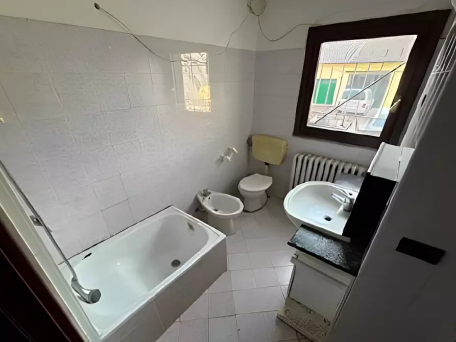 Immagine 4 di Appartamento in vendita  in Via Garibaldi 32/42 a Venegono Superiore