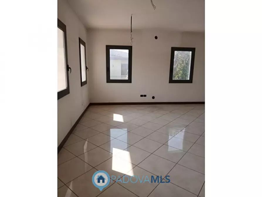 Immagine 6 di Ufficio in vendita  in Via Provinciale Sud, 63 a Fosso'