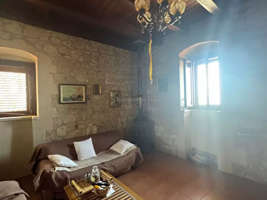 Immagine 35 di Casa indipendente in vendita  in VANELLA 105 a Modica