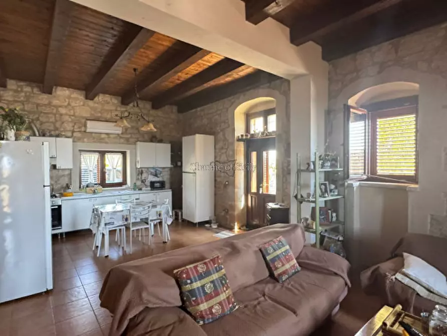 Immagine 39 di Casa indipendente in vendita  in VANELLA 105 a Modica