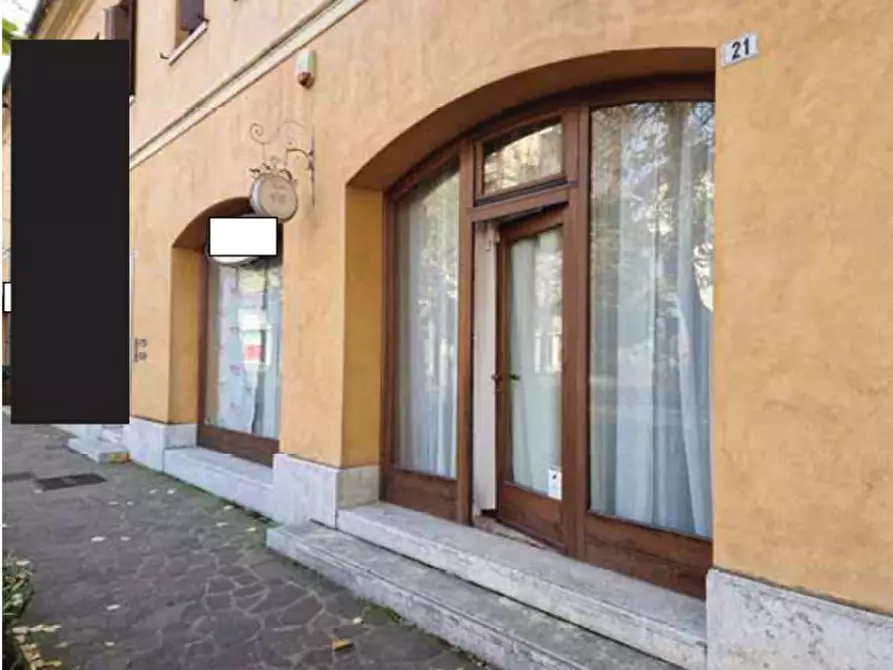 Immagine 2 di Negozio in vendita  in Corso Giuseppe Mazzini, 21 a Montebelluna