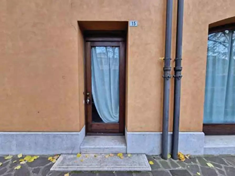 Immagine 3 di Negozio in vendita  in Corso Giuseppe Mazzini, 15 a Montebelluna