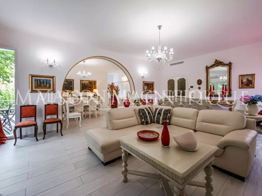 Immagine 7 di Villa in vendita  in Via Vittore e Mario Hanau a Ferrara