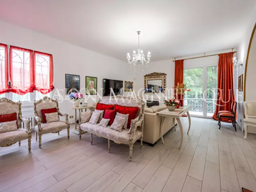 Immagine 8 di Villa in vendita  in Via Vittore e Mario Hanau a Ferrara