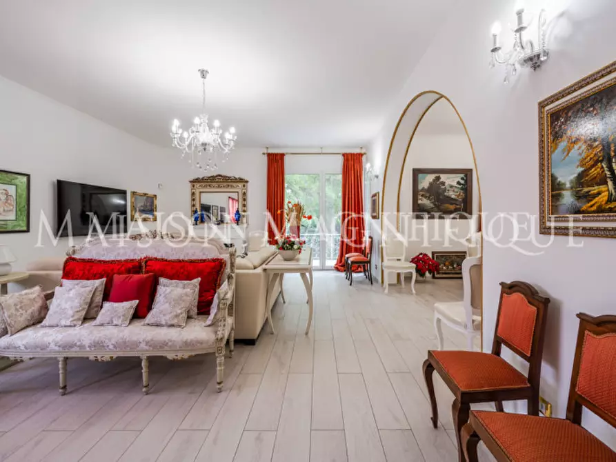 Immagine 9 di Villa in vendita  in Via Vittore e Mario Hanau a Ferrara