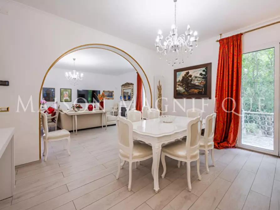 Immagine 11 di Villa in vendita  in Via Vittore e Mario Hanau a Ferrara