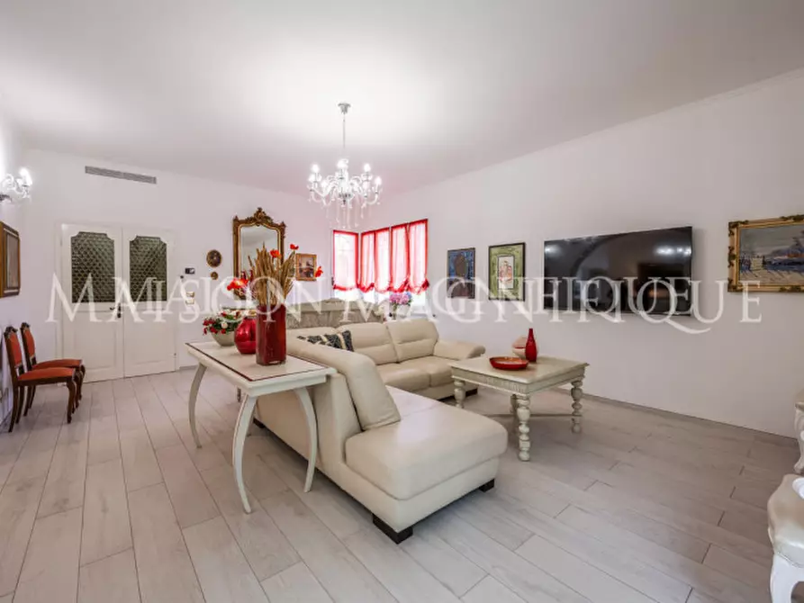 Immagine 12 di Villa in vendita  in Via Vittore e Mario Hanau a Ferrara