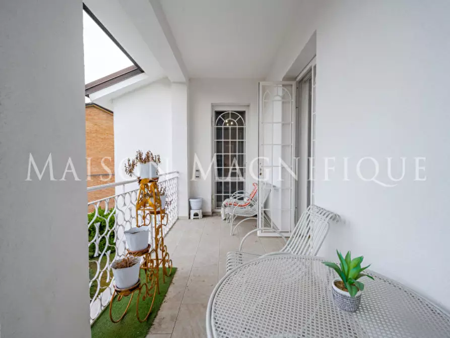 Immagine 26 di Villa in vendita  in Via Vittore e Mario Hanau a Ferrara