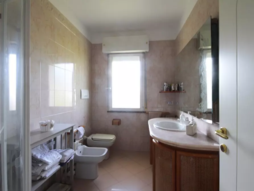 Immagine 11 di Appartamento in vendita  in Viale Cirene a Riccione