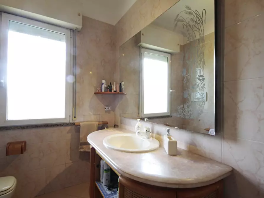 Immagine 12 di Appartamento in vendita  in Viale Cirene a Riccione