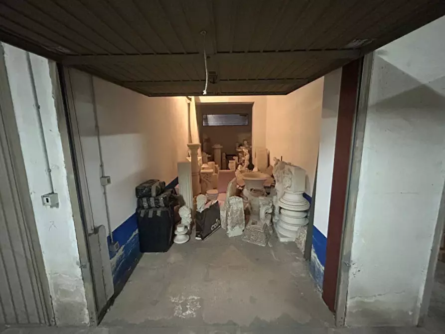 Immagine 8 di Garage in vendita  in Viale della Libertà 141 a Lecce