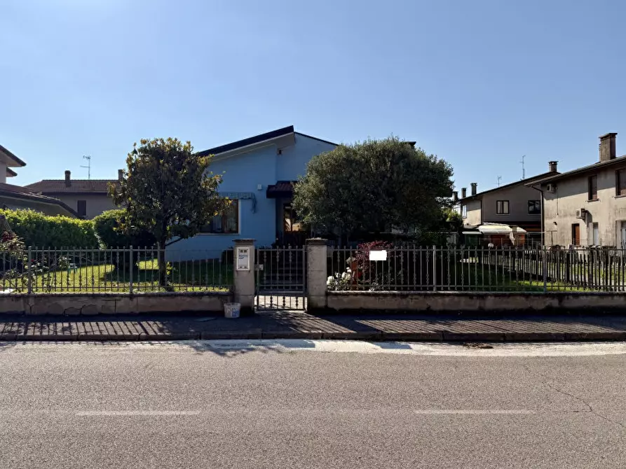 Immagine 3 di Casa indipendente in vendita  in Via Papa Luciani a Villa Estense
