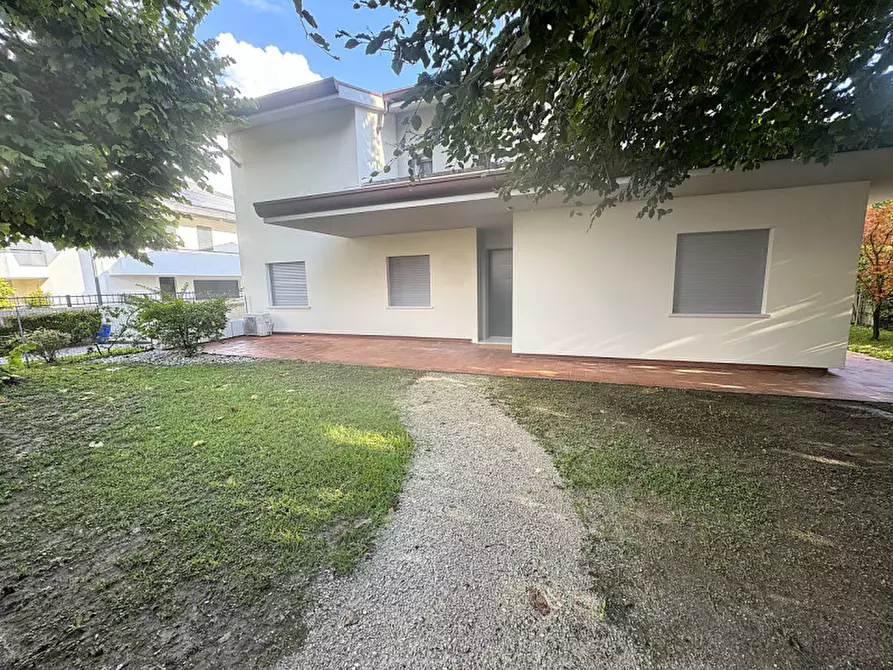 Immagine 1 di Casa bifamiliare in affitto  in Via Roma a Limena