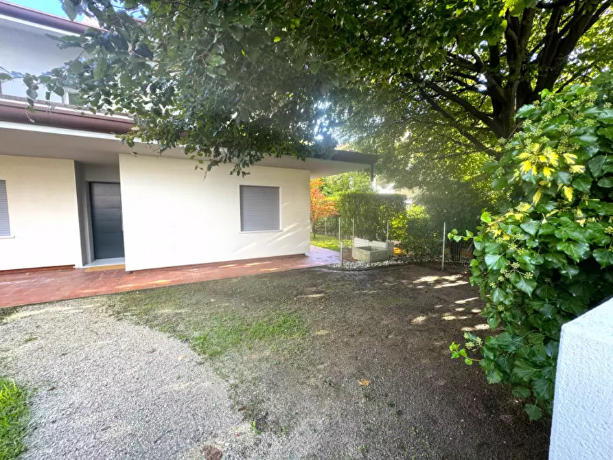 Immagine 2 di Casa bifamiliare in affitto  in Via Roma a Limena