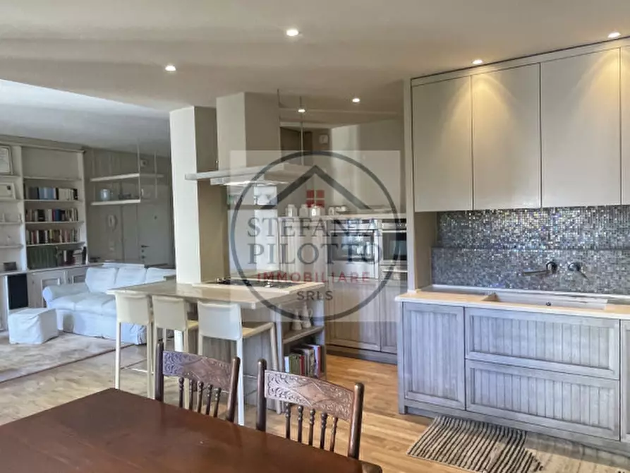 Immagine 2 di Appartamento in vendita  in Via Cesare Battisti a Padova