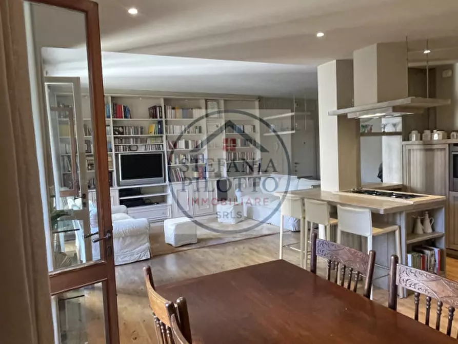 Immagine 3 di Appartamento in vendita  in Via Cesare Battisti a Padova