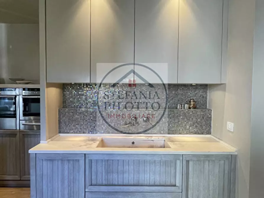 Immagine 4 di Appartamento in vendita  in Via Cesare Battisti a Padova