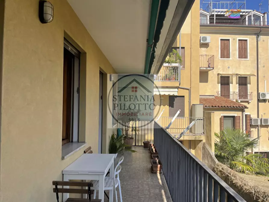 Immagine 10 di Appartamento in vendita  in Via Cesare Battisti a Padova