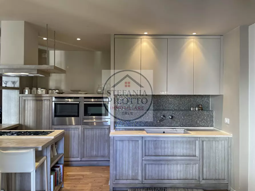 Immagine 28 di Appartamento in vendita  in Via Cesare Battisti a Padova