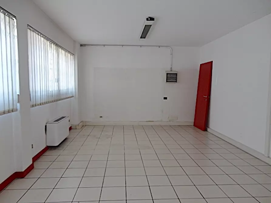 Immagine 9 di Ufficio in affitto  in Via Giovanni Savelli a Padova
