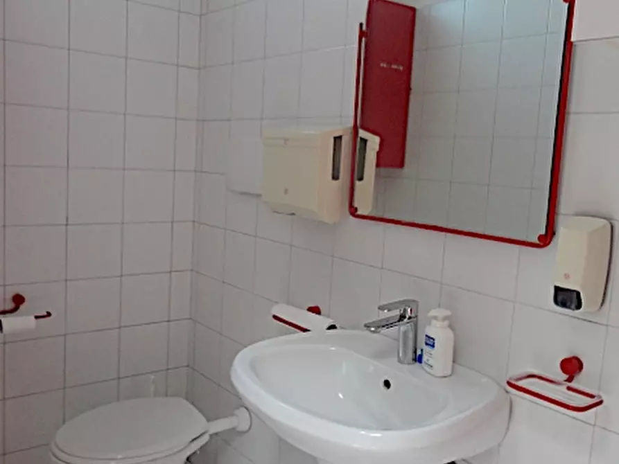 Immagine 11 di Ufficio in affitto  in Via Giovanni Savelli a Padova
