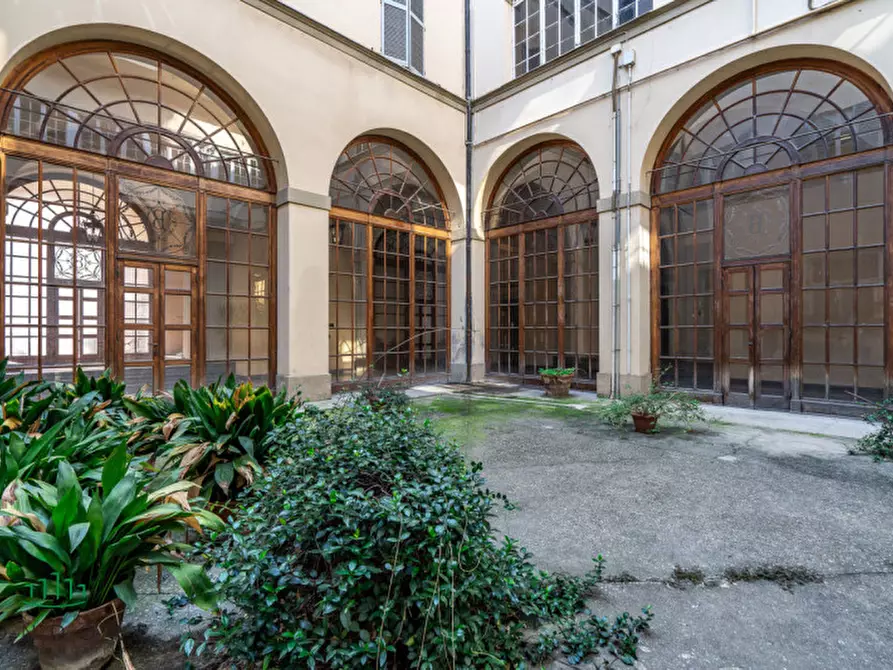 Immagine 6 di Appartamento in vendita  in piazza san martino a Bologna