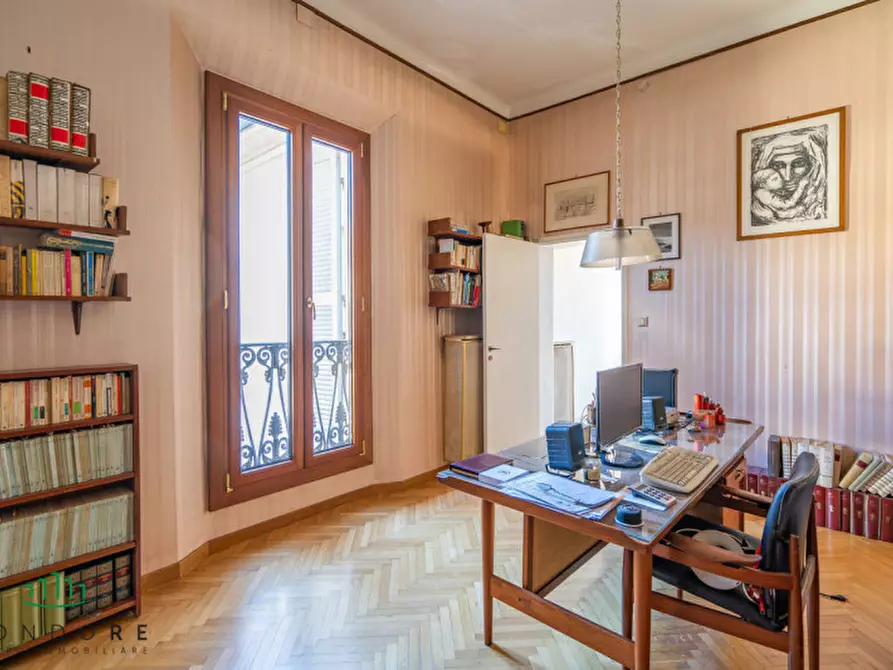 Immagine 17 di Appartamento in vendita  in piazza san martino a Bologna