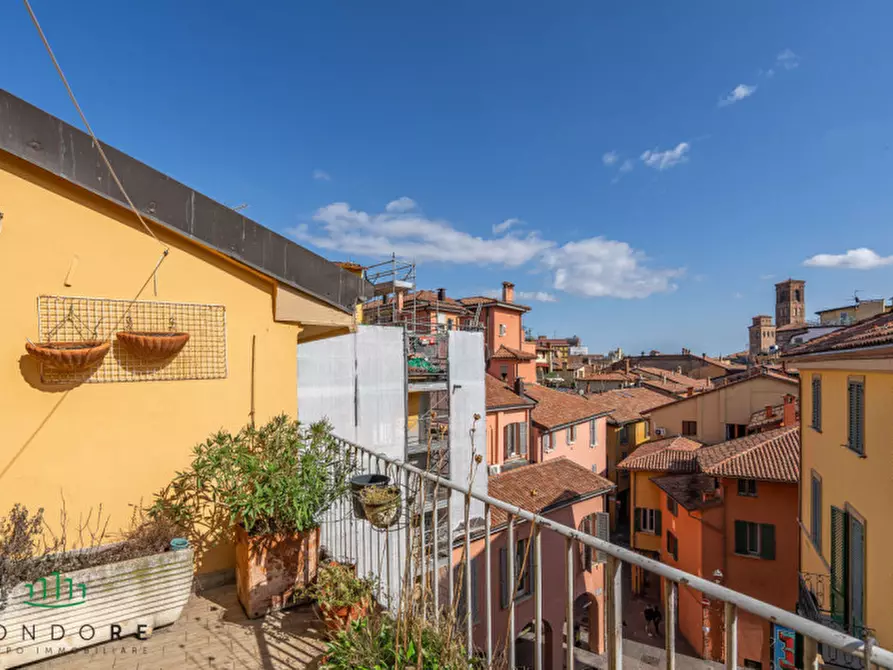 Immagine 23 di Appartamento in vendita  in piazza san martino a Bologna