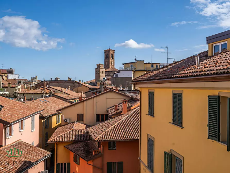 Immagine 24 di Appartamento in vendita  in piazza san martino a Bologna