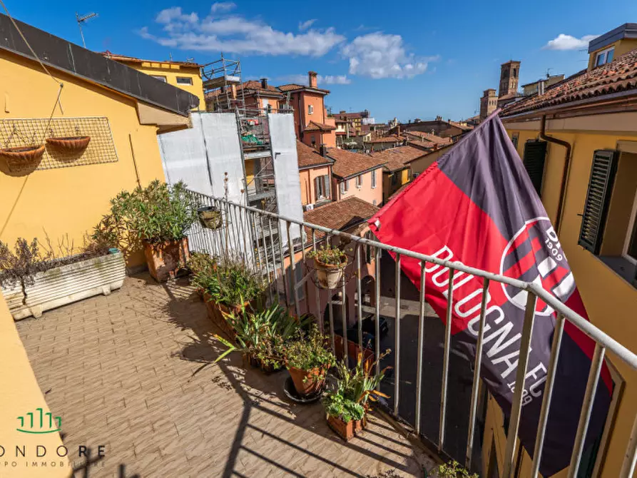 Immagine 25 di Appartamento in vendita  in piazza san martino a Bologna