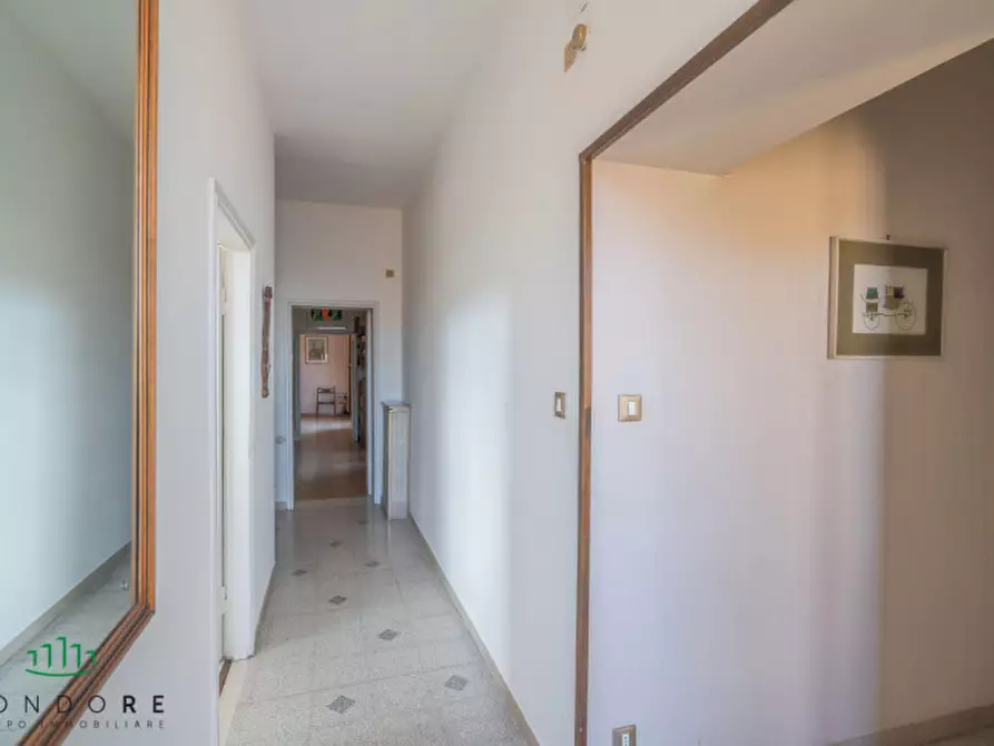 Immagine 26 di Appartamento in vendita  in piazza san martino a Bologna