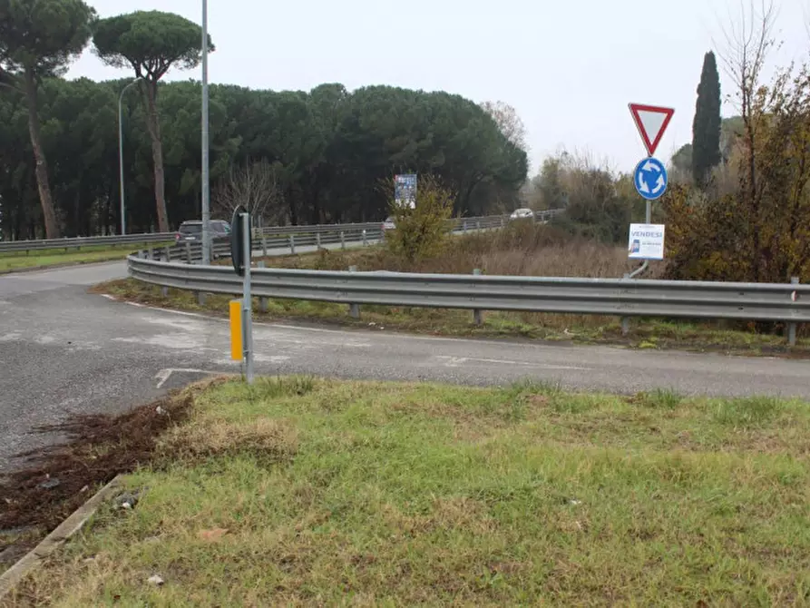 Immagine 15 di Terreno in vendita  in Località Ponte alla Navetta, N. snc a Pontedera