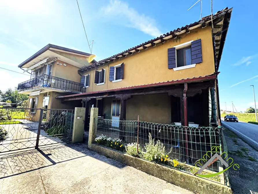 Immagine 1 di Casa indipendente in vendita  in Via Tresievoli a Mira