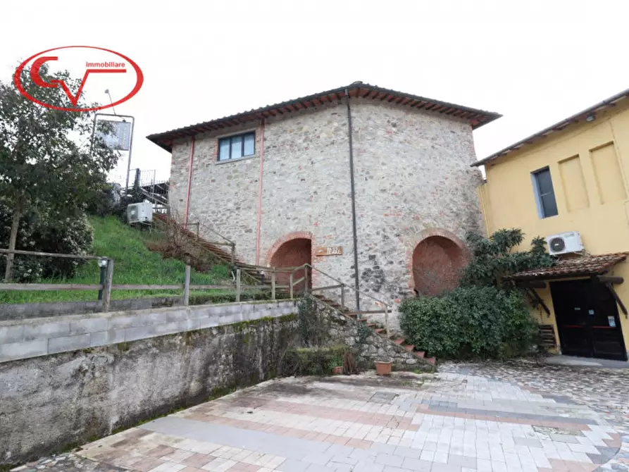 Immagine 1 di Attività commerciale in vendita  in levane a Montevarchi