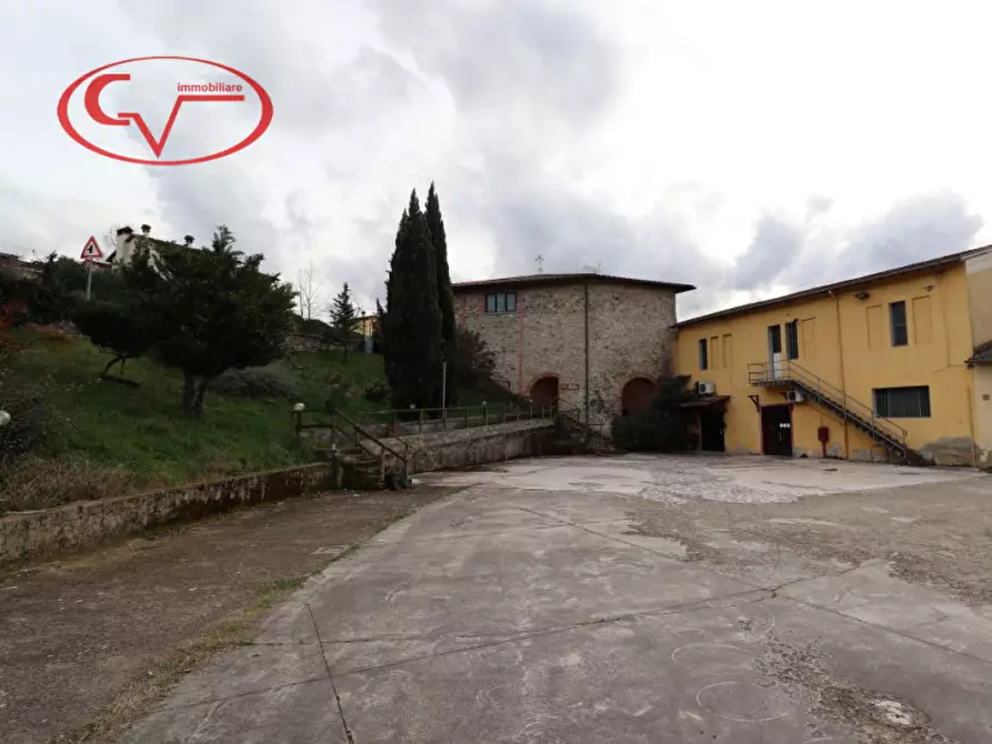 Immagine 2 di Attività commerciale in vendita  in levane a Montevarchi