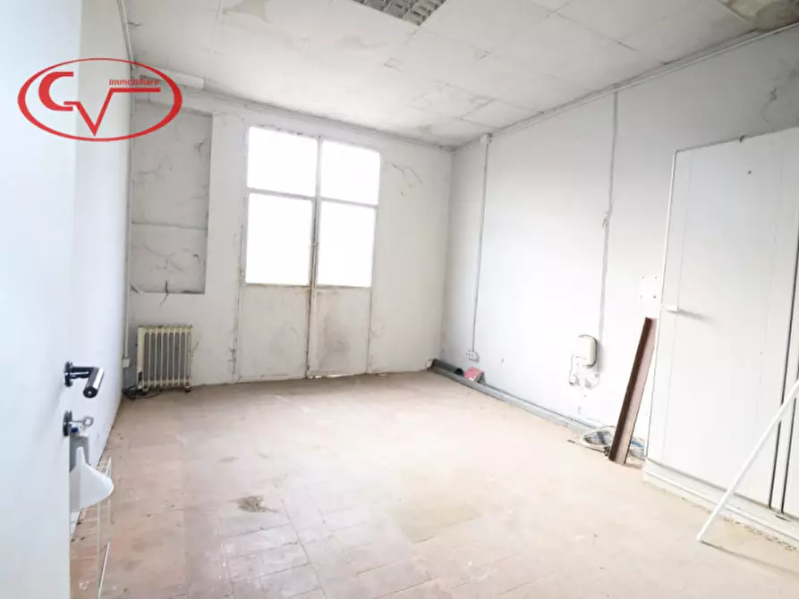 Immagine 10 di Attività commerciale in vendita  in levane a Montevarchi