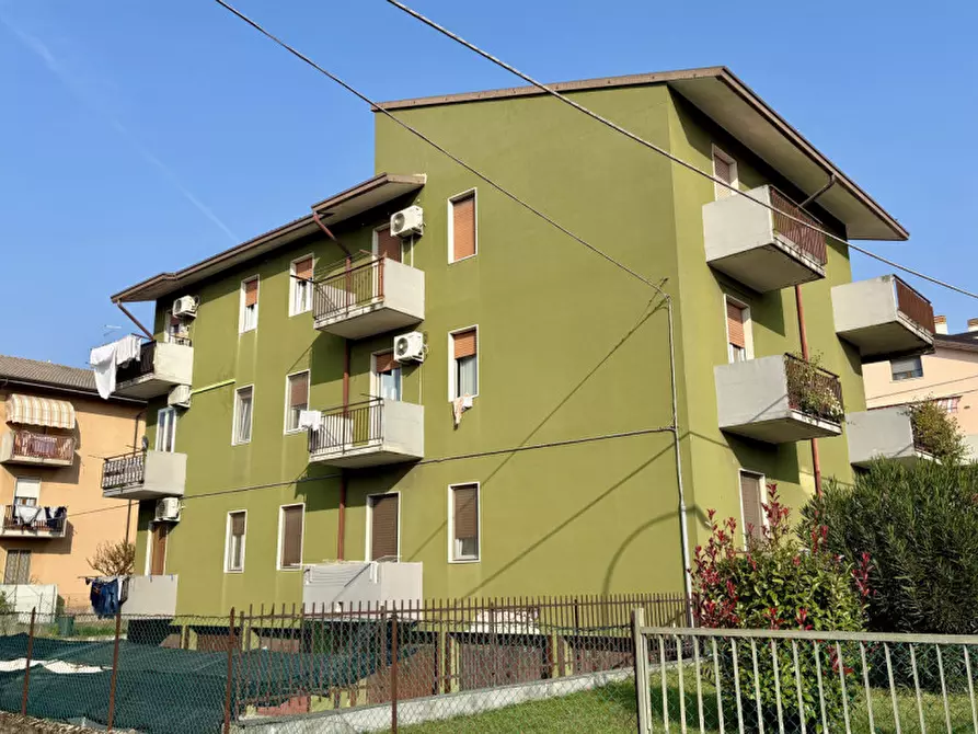 Immagine 3 di Appartamento in vendita  in Via Tintoretto a Castel D'azzano